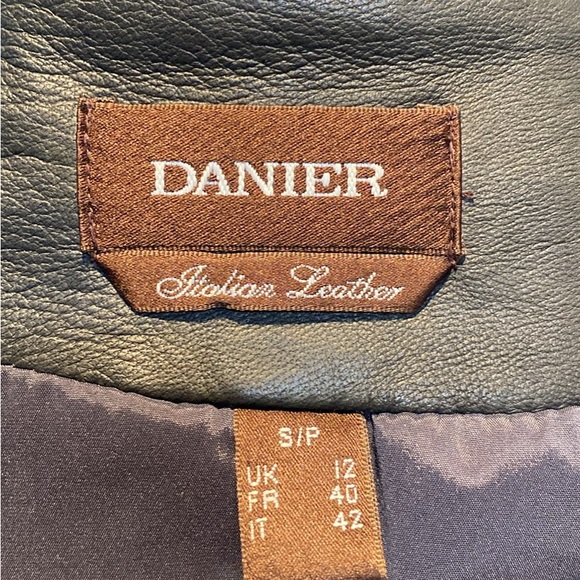 Danier Italian Leather Jacket - Picture 8 of 10